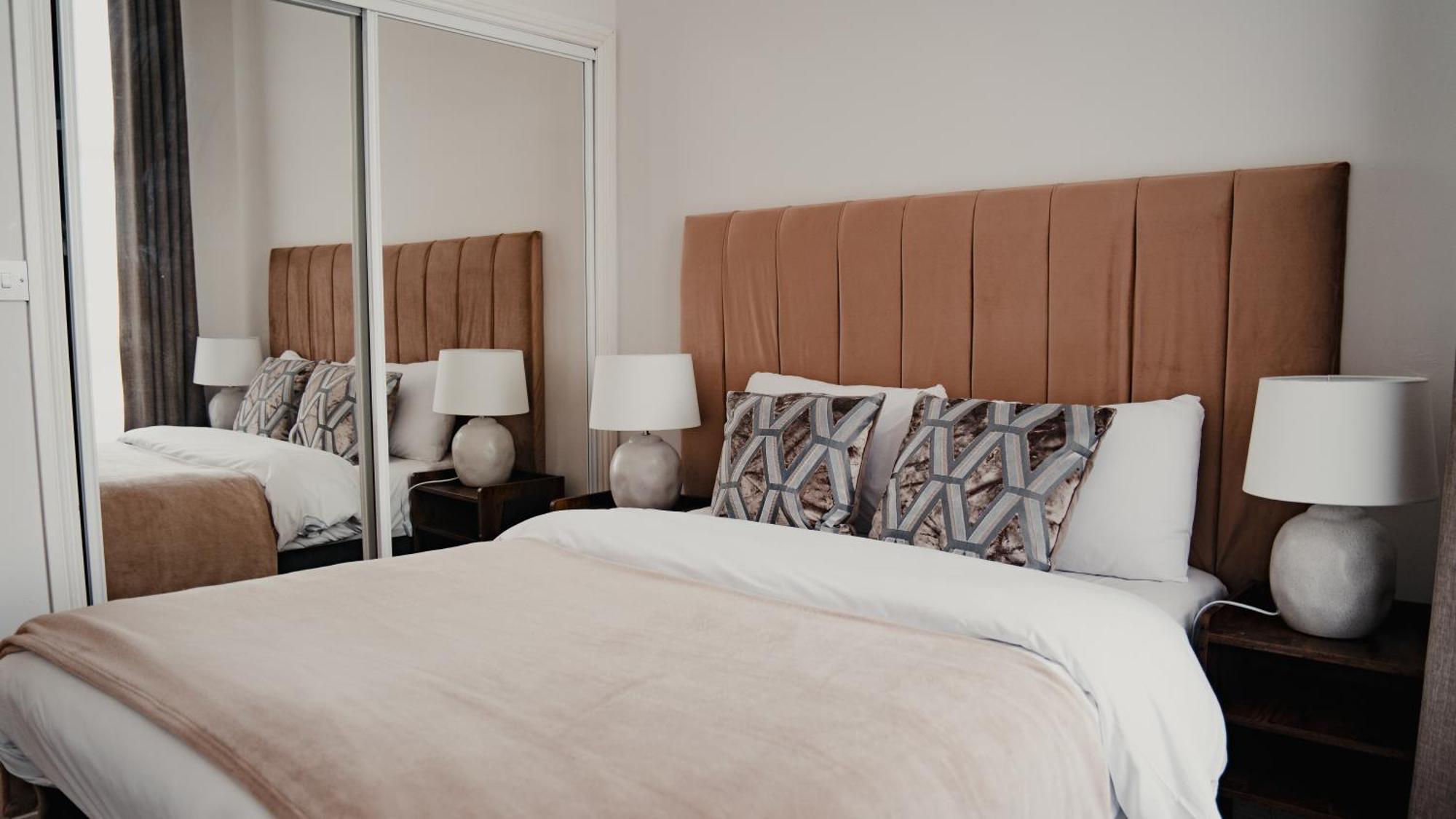 Royal Chambers Serviced Apartments กลาสโกว์ ภายนอก รูปภาพ