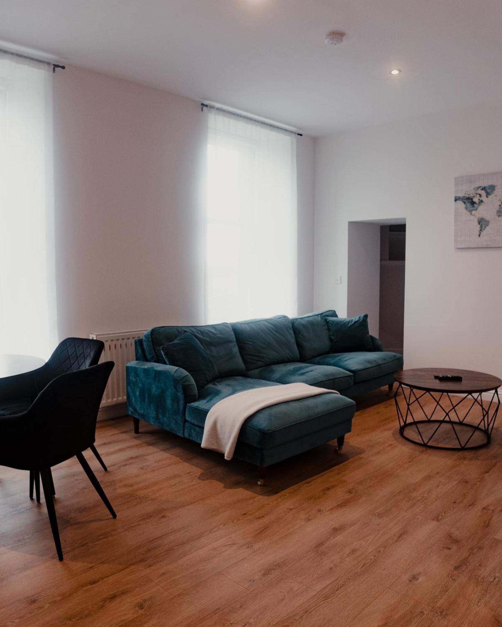 Royal Chambers Serviced Apartments กลาสโกว์ ภายนอก รูปภาพ