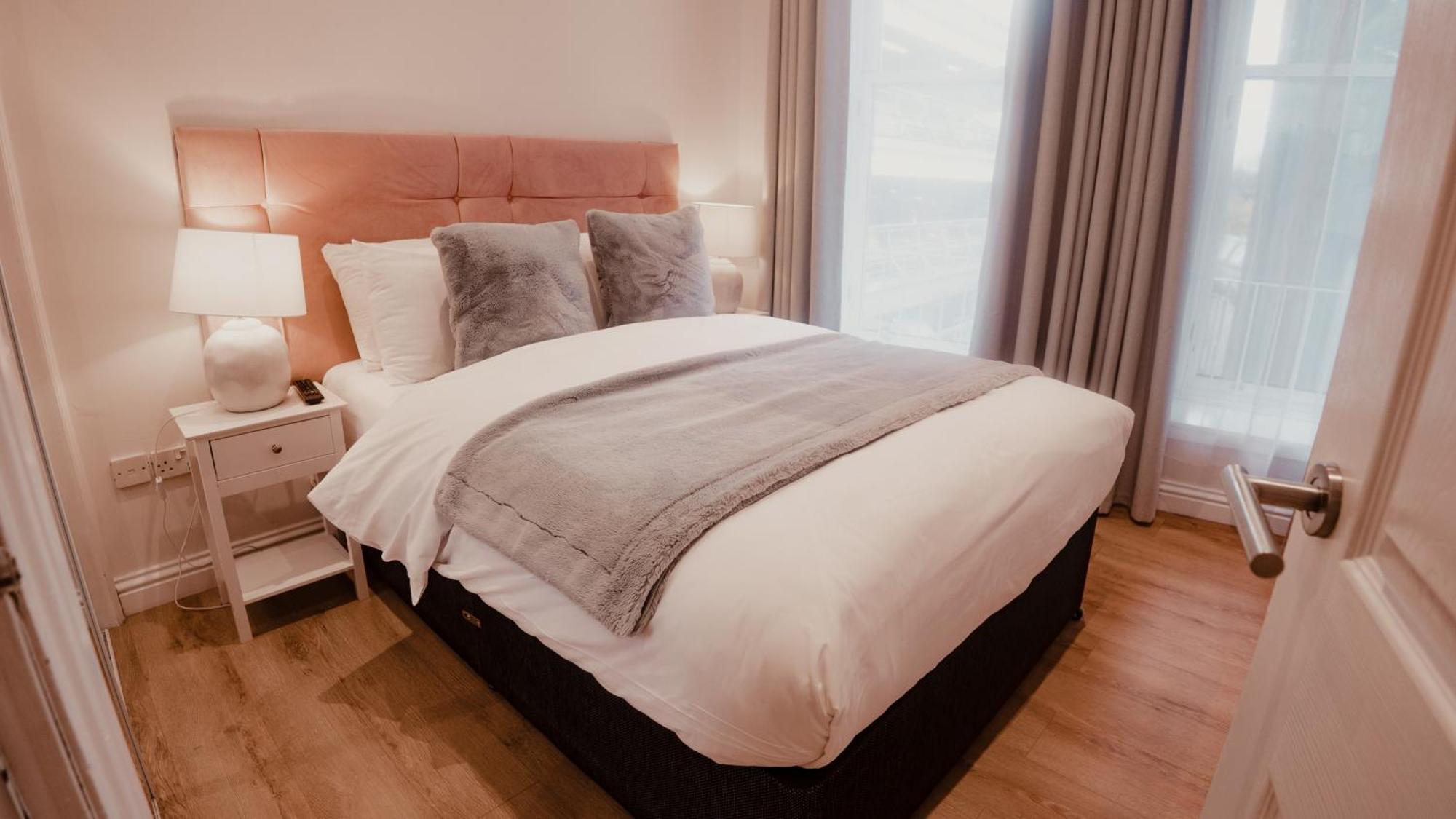 Royal Chambers Serviced Apartments กลาสโกว์ ภายนอก รูปภาพ