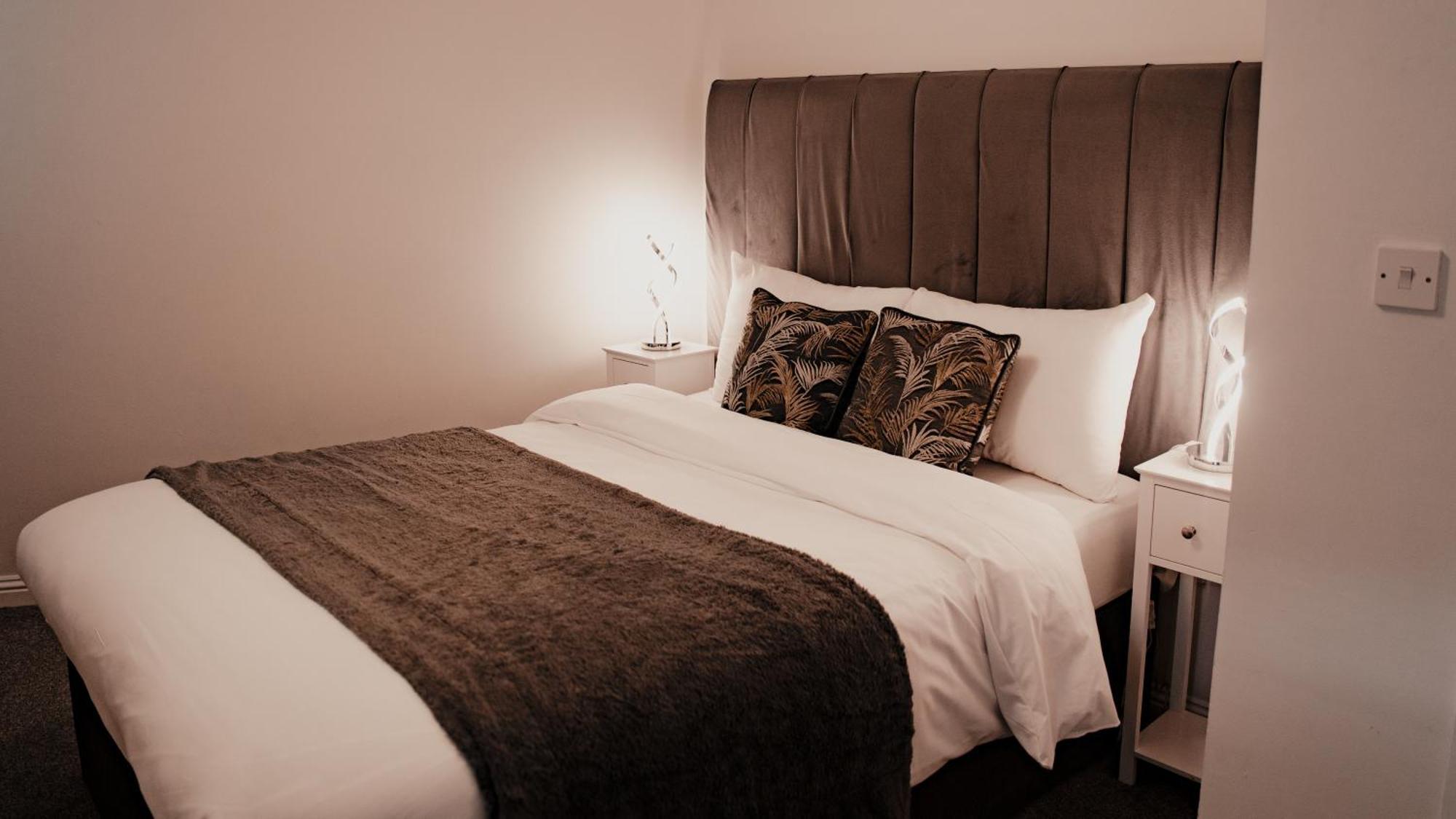 Royal Chambers Serviced Apartments กลาสโกว์ ภายนอก รูปภาพ