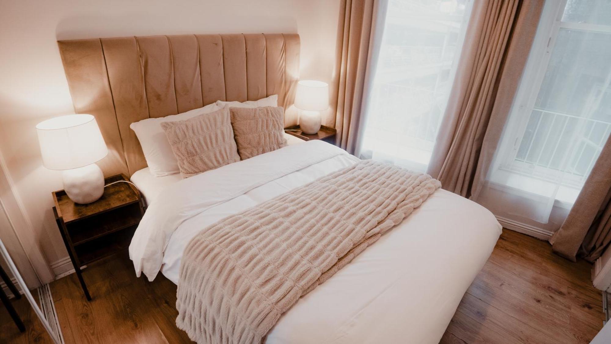 Royal Chambers Serviced Apartments กลาสโกว์ ภายนอก รูปภาพ